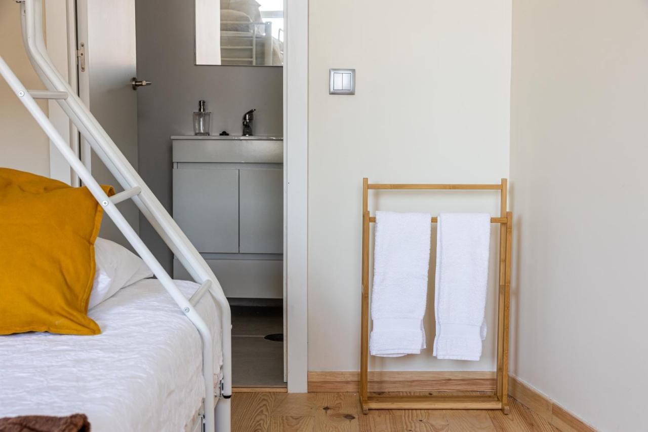 House On A Rustic Island At Campanha Trainstation Apartment Porto Luaran gambar